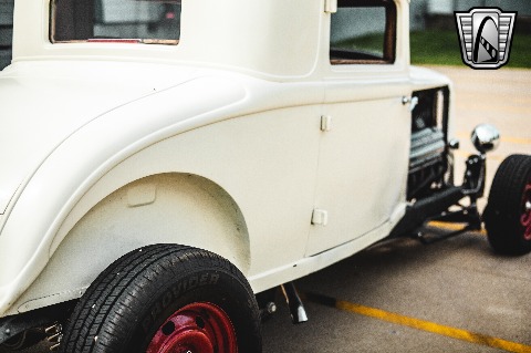 1933 Chrysler Coupe image 54
