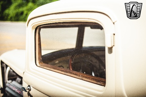 1933 Chrysler Coupe image 80