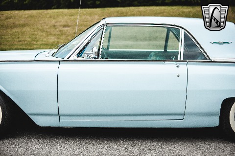 1962 Ford Thunderbird image 29