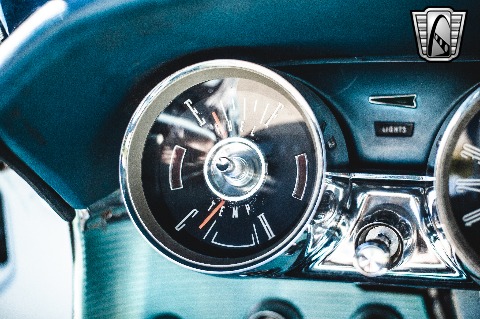 1962 Ford Thunderbird image 108