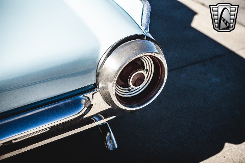 1962 Ford Thunderbird image 57