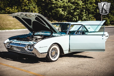 1962 Ford Thunderbird image 83