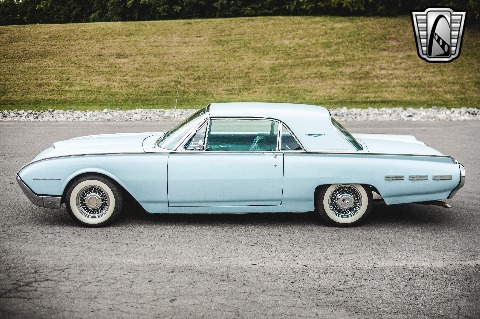 1962 Ford Thunderbird image 7