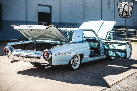 1962 Ford Thunderbird image 85