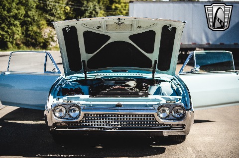 1962 Ford Thunderbird image 87