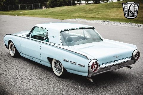 1962 Ford Thunderbird image 10