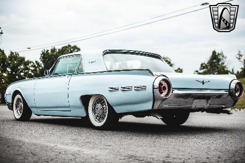 1962 Ford Thunderbird image 12