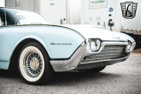 1962 Ford Thunderbird image 39