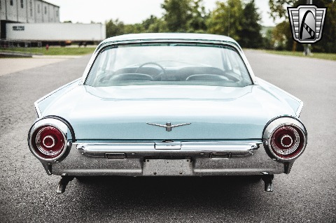 1962 Ford Thunderbird image 14