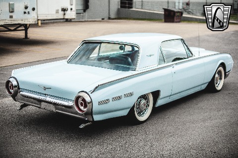 1962 Ford Thunderbird image 16