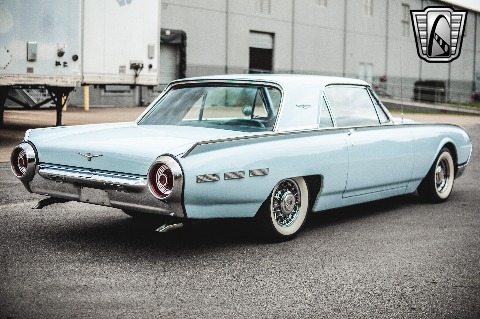 1962 Ford Thunderbird image 17