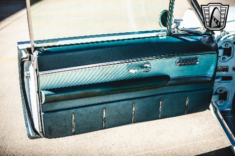 1962 Ford Thunderbird image 101