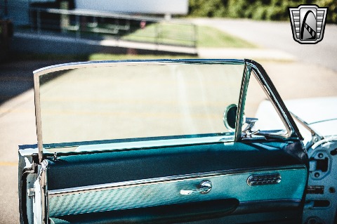 1962 Ford Thunderbird image 102