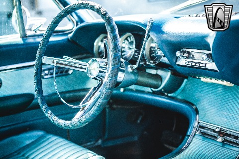 1962 Ford Thunderbird image 128