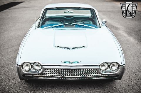 1962 Ford Thunderbird image 25