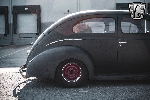 1940 Ford Tudor image 34