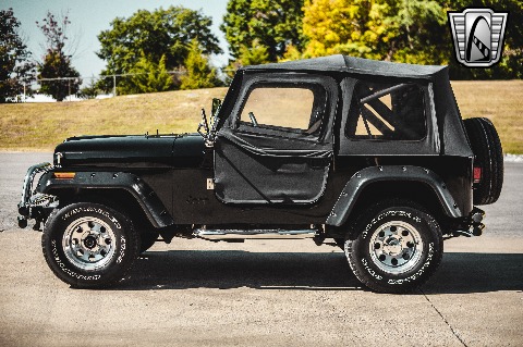 1985 Jeep CJ7 image 8