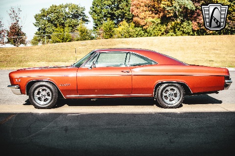 1966 Chevrolet Impala image 8