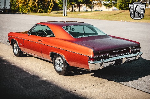 1966 Chevrolet Impala image 10