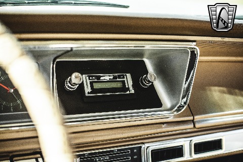 1966 Chevrolet Impala image 119