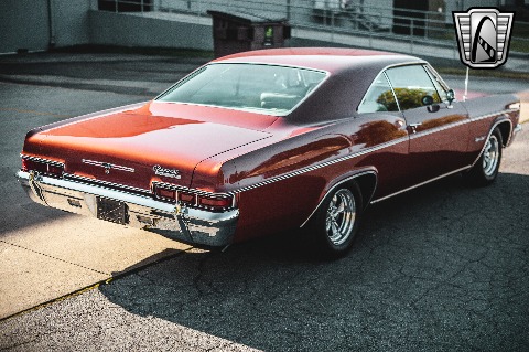 1966 Chevrolet Impala image 16