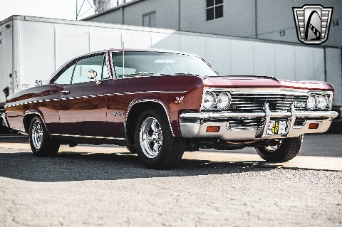 1966 Chevrolet Impala image 24