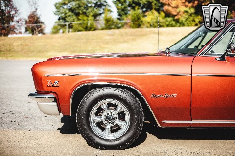 1966 Chevrolet Impala image 28