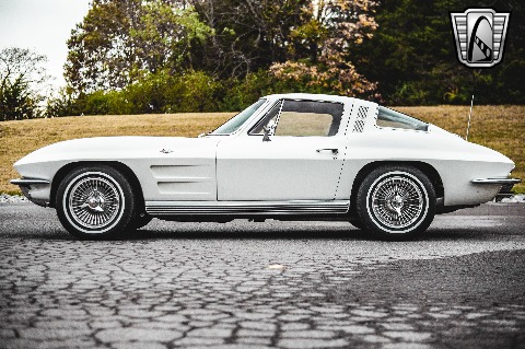 1964 Chevrolet Corvette image 9