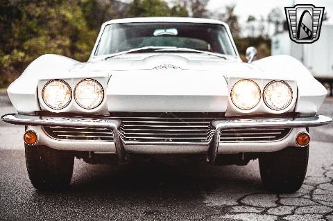 1964 Chevrolet Corvette image 36
