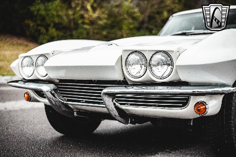 1964 Chevrolet Corvette image 37