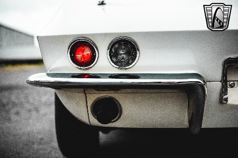 1964 Chevrolet Corvette image 64