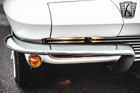 1964 Chevrolet Corvette image 46