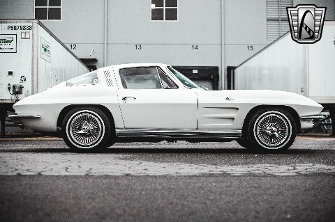 1964 Chevrolet Corvette image 21