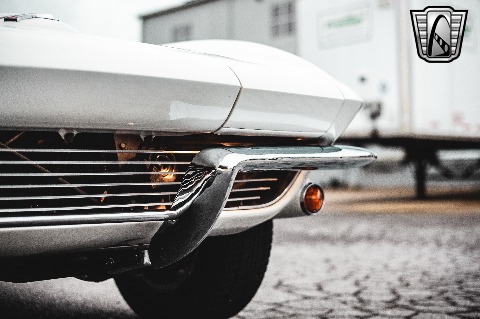 1964 Chevrolet Corvette image 47