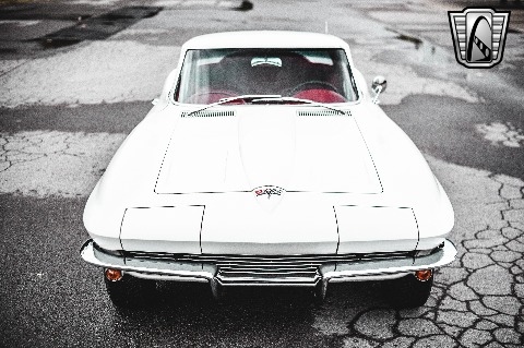 1964 Chevrolet Corvette image 25