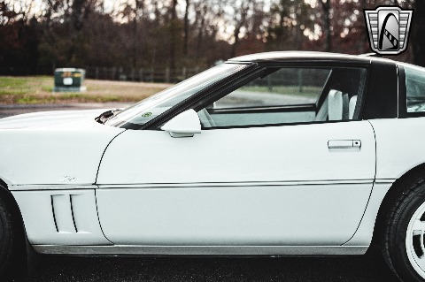 1988 Chevrolet Corvette image 29