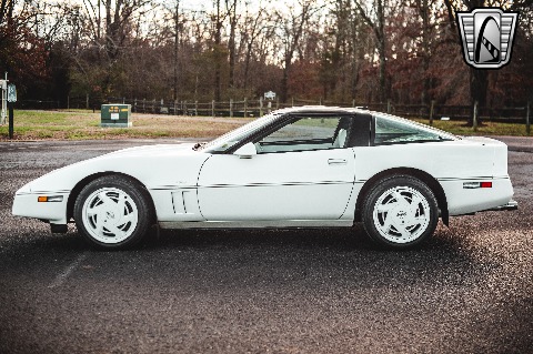 1988 Chevrolet Corvette image 8