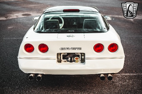 1988 Chevrolet Corvette image 13