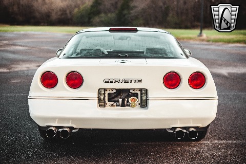 1988 Chevrolet Corvette image 14