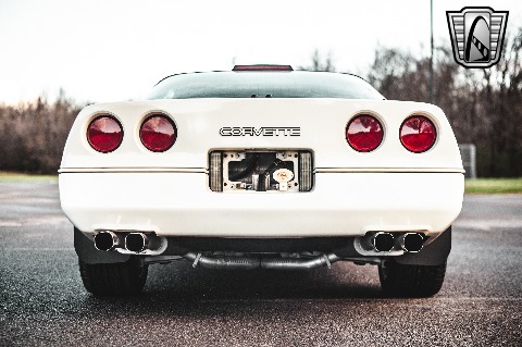 1988 Chevrolet Corvette image 15