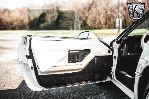 1988 Chevrolet Corvette image 93