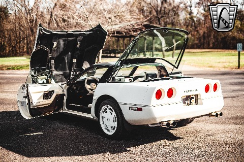 1988 Chevrolet Corvette image 71