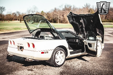 1988 Chevrolet Corvette image 72