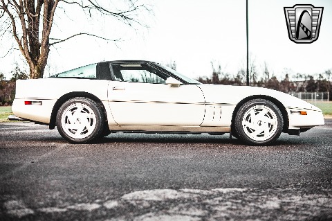 1988 Chevrolet Corvette image 21