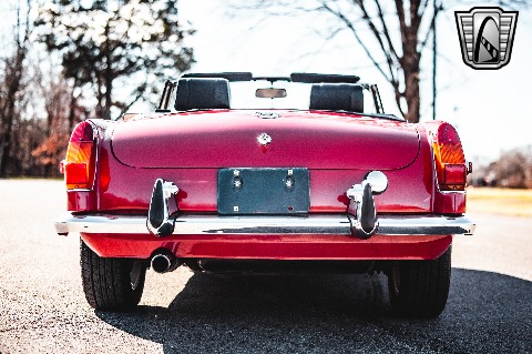 1972 MG MGB image 15