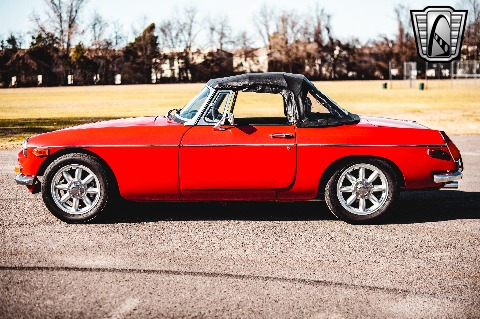 1972 MG MGB image 75