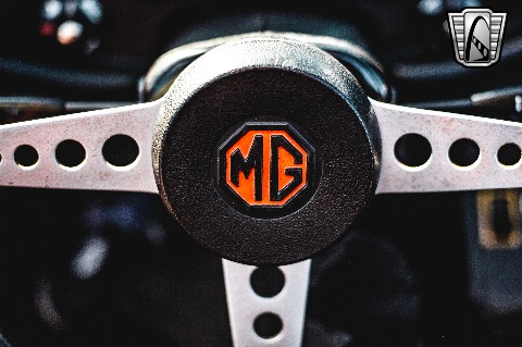 1972 MG MGB image 105