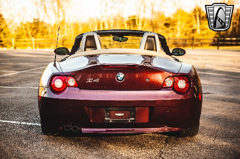 2005 BMW Z4 image 14