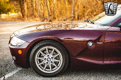 2005 BMW Z4 image 28
