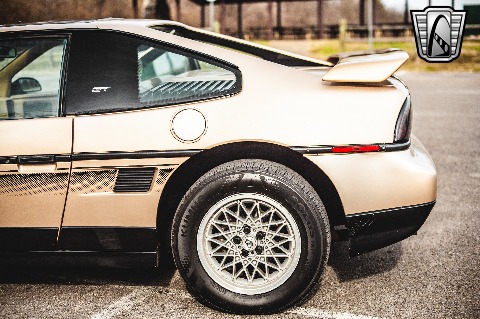 1987 Pontiac Fiero image 30